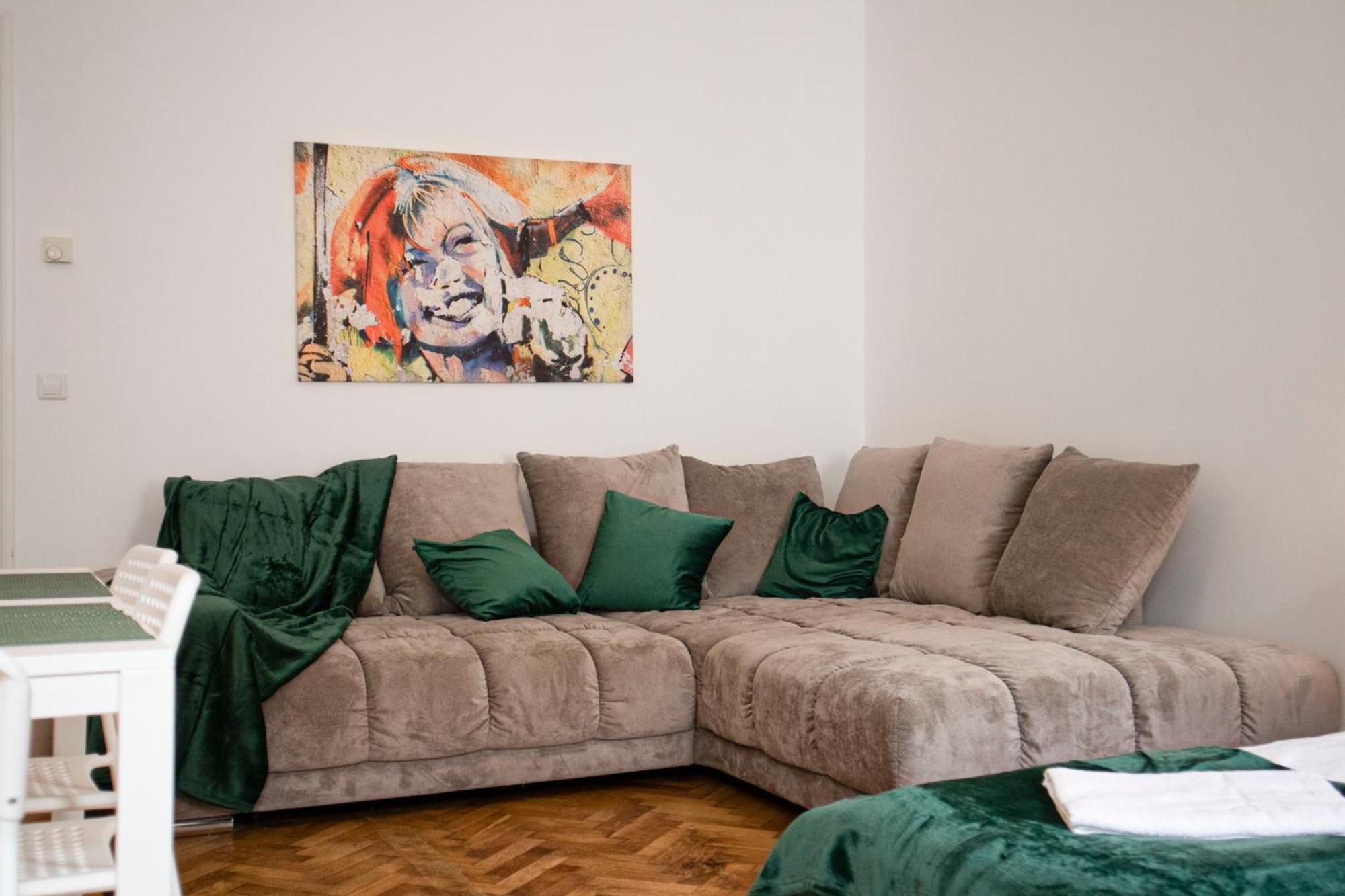 Prime Location & Peaceful Shared 2 Bedroom With Backyard Apartament Wiedeń